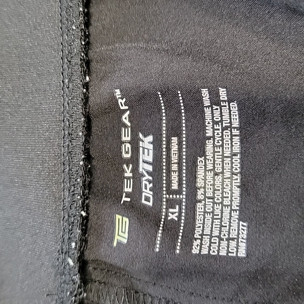 Tek Gear Size XL Black with Blue & Purple Exercise, Running Shorts, Gently Used - Picture 9 of 9